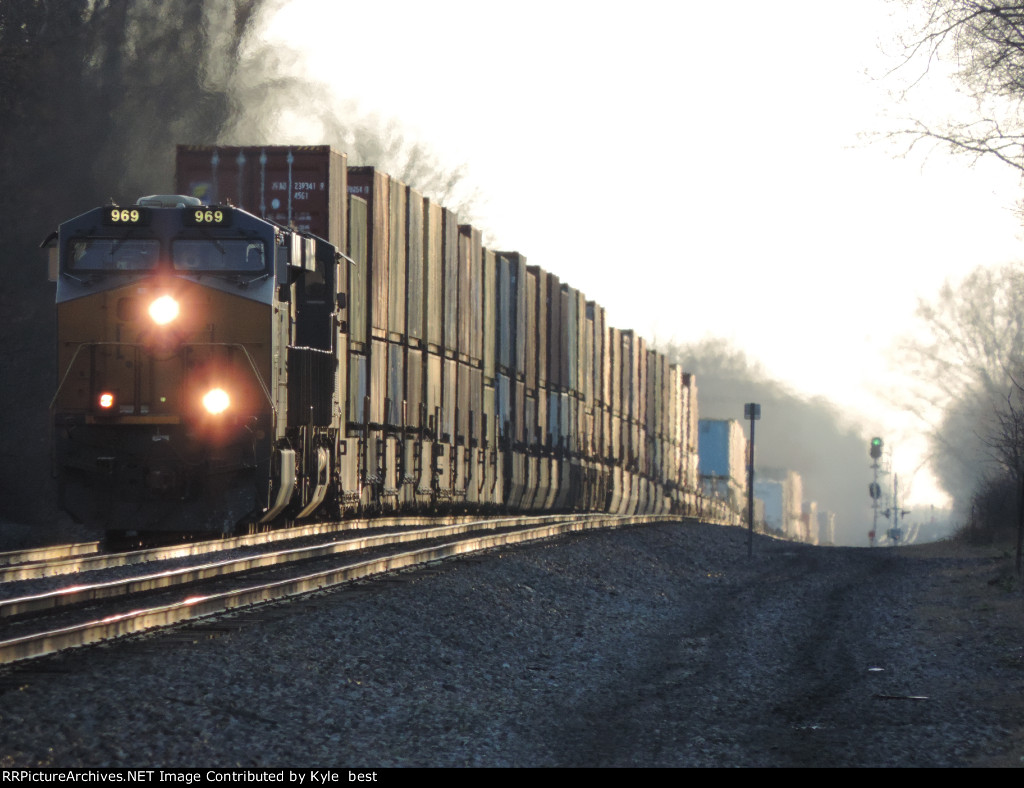 CSX 969 on I010